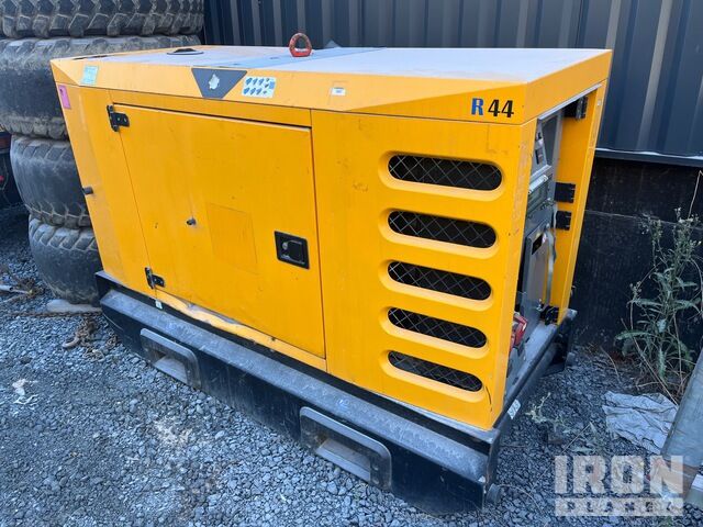 Sdmo R44 Generator Set - Електричний генератор: фото 2 Sdmo R44 Generator Set - Електричний генератор: фото 2