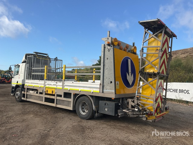 2012 DAF CF65.220 4x2 Sleeper Motorway Cushion Ve ... :Misc. Traffic Control Truck - Бортова вантажівка/ Платформа: фото 3 2012 DAF CF65.220 4x2 Sleeper Motorway Cushion Ve ... :Misc. Traffic Control Truck - Бортова вантажівка/ Платформа: фото 3