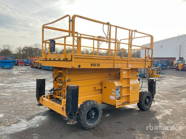 2014 Haulotte H18SDX 4x4 Diesel Scissor Lift - Ножичний підйомник: фото 4 2014 Haulotte H18SDX 4x4 Diesel Scissor Lift - Ножичний підйомник: фото 4