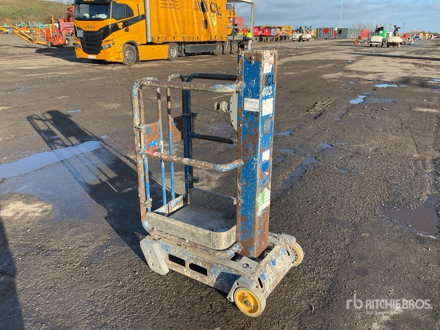 2015 Power Tower Peco Vertical Mast Lift - Вертикальний щогловий підйомник: фото 2 2015 Power Tower Peco Vertical Mast Lift - Вертикальний щогловий підйомник: фото 2