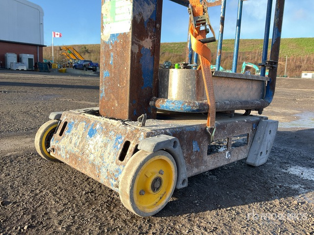 2015 Power Tower Peco Vertical Mast Lift - Вертикальний щогловий підйомник: фото 4 2015 Power Tower Peco Vertical Mast Lift - Вертикальний щогловий підйомник: фото 4