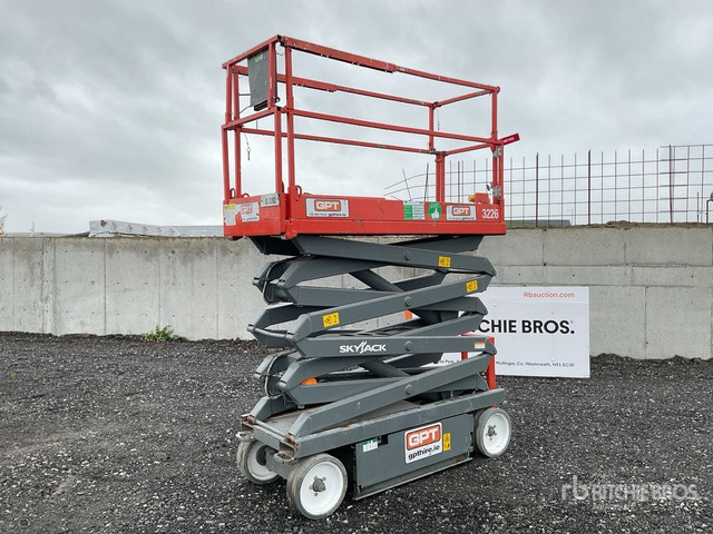 2015 Skyjack SJ 3226 2015 Skyjack SJ3226 Scissor Lift Scissor Lift - Ножичний підйомник: фото 2 2015 Skyjack SJ 3226 2015 Skyjack SJ3226 Scissor Lift Scissor Lift - Ножичний підйомник: фото 2