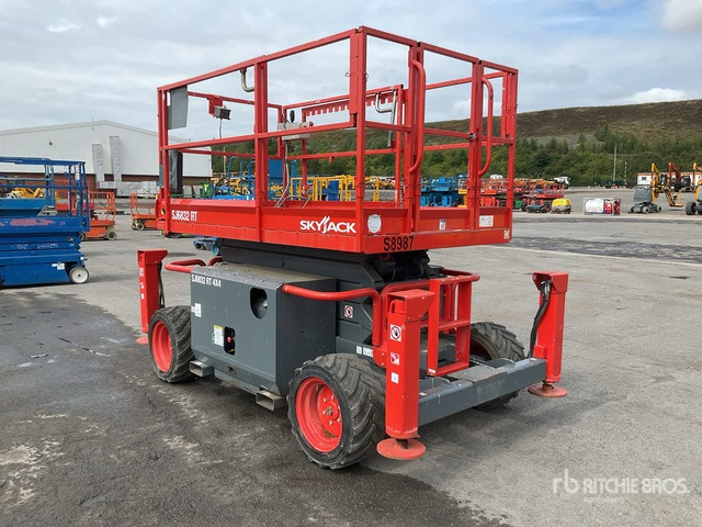 2015 Skyjack SJ6832 RT 4x4 Diesel Scissor Lift - Ножичний підйомник: фото 4 2015 Skyjack SJ6832 RT 4x4 Diesel Scissor Lift - Ножичний підйомник: фото 4