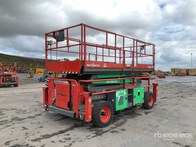 2015 Skyjack SJ9241 4x4 Diesel Scissor Lift - Ножичний підйомник: фото 3 2015 Skyjack SJ9241 4x4 Diesel Scissor Lift - Ножичний підйомник: фото 3