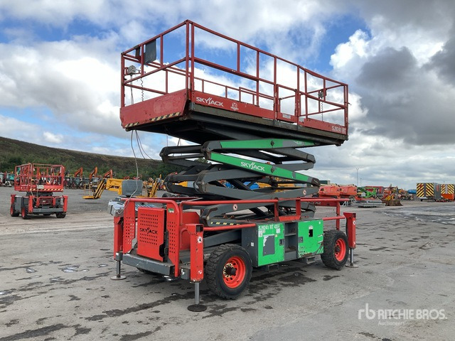 2015 Skyjack SJ9241 4x4 Diesel Scissor Lift - Ножичний підйомник: фото 2 2015 Skyjack SJ9241 4x4 Diesel Scissor Lift - Ножичний підйомник: фото 2