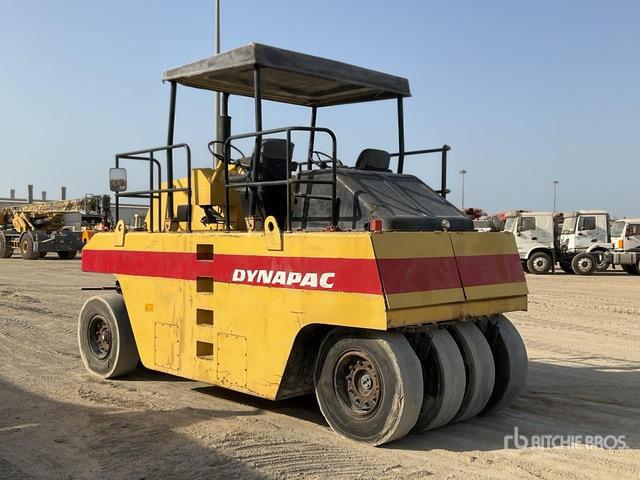 2002 Dynapac CP 271 9 Wheel Pneumatic Roller - Коток пневмоколісний: фото 4 2002 Dynapac CP 271 9 Wheel Pneumatic Roller - Коток пневмоколісний: фото 4