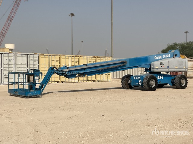2002 Genie S125 4WD Diesel Telescopic Boom Lift - Телескопічний підйомник: фото 2 2002 Genie S125 4WD Diesel Telescopic Boom Lift - Телескопічний підйомник: фото 2