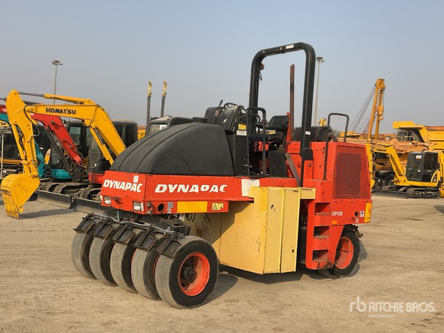 2004 Dynapac CP132 9 Wheel Pneumatic Roller - Коток пневмоколісний: фото 3 2004 Dynapac CP132 9 Wheel Pneumatic Roller - Коток пневмоколісний: фото 3
