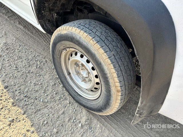 2008 Isuzu D-Max 4x2 Crew Cab Pickup - Пікап: фото 5 2008 Isuzu D-Max 4x2 Crew Cab Pickup - Пікап: фото 5