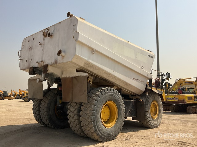 2010 Komatsu HD465-7R 50000 L Water Wagon - Кар'єрний самоскид: фото 4 2010 Komatsu HD465-7R 50000 L Water Wagon - Кар'єрний самоскид: фото 4