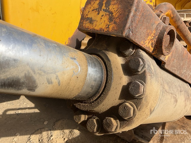 Бульдозер 2011 Komatsu D155A-6R Crawler Dozer: фото 6