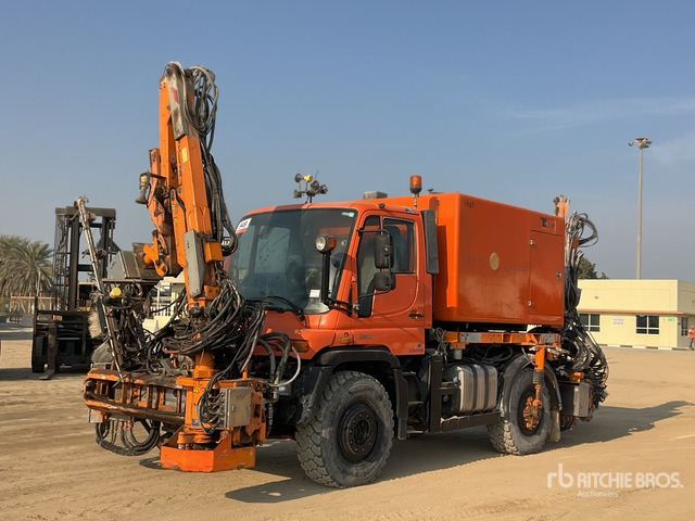 2012 Mercedes-Benz Unimog 500 4x4 Solar Panel Cleaning Truck :Misc. Truck - Підмітально-прибиральна машина: фото 1 2012 Mercedes-Benz Unimog 500 4x4 Solar Panel Cleaning Truck :Misc. Truck - Підмітально-прибиральна машина: фото 1