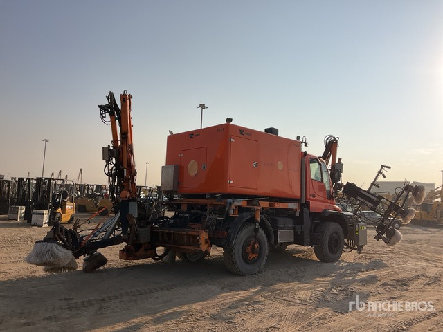 2012 Mercedes-Benz Unimog 500 Solar Panel Cleaning Truck :Misc. Truck - Підмітально-прибиральна машина: фото 3 2012 Mercedes-Benz Unimog 500 Solar Panel Cleaning Truck :Misc. Truck - Підмітально-прибиральна машина: фото 3