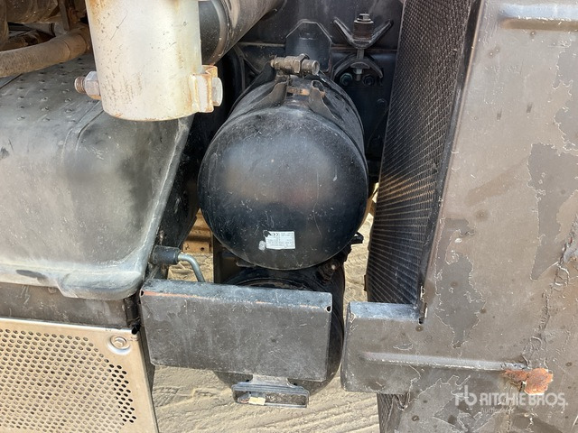 2012 Mercedes-Benz Unimog 500 Solar Panel Cleaning Truck :Misc. Truck - Підмітально-прибиральна машина: фото 4 2012 Mercedes-Benz Unimog 500 Solar Panel Cleaning Truck :Misc. Truck - Підмітально-прибиральна машина: фото 4