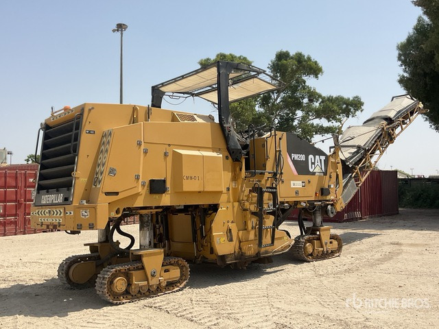 2014 Cat PM-200 Tracked Cold Planer - Дорожня фреза: фото 3 2014 Cat PM-200 Tracked Cold Planer - Дорожня фреза: фото 3