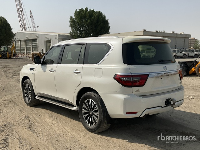 2015 Nissan Patrol Platinum 4x4 SUV - Позашляховик: фото 4 2015 Nissan Patrol Platinum 4x4 SUV - Позашляховик: фото 4