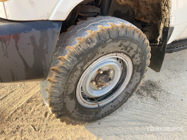 2018 Toyota Land Cruiser 78R 4x4 SUV - Позашляховик: фото 5 2018 Toyota Land Cruiser 78R 4x4 SUV - Позашляховик: фото 5