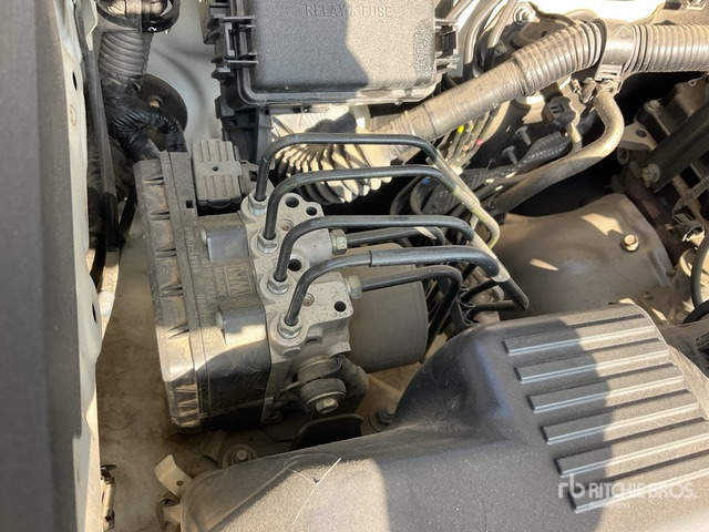 2018 Toyota Prado TX 150L 4x4 SUV - Позашляховик: фото 4 2018 Toyota Prado TX 150L 4x4 SUV - Позашляховик: фото 4