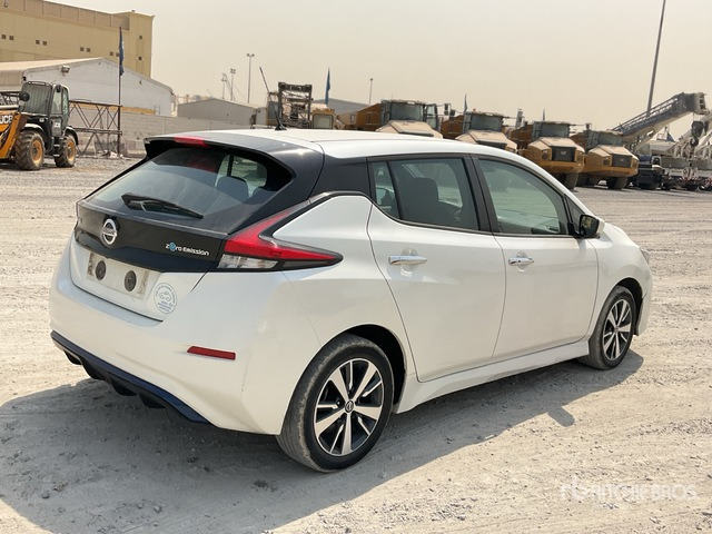 2020 Nissan LEAF Electric Automobile - Легковий автомобіль: фото 4 2020 Nissan LEAF Electric Automobile - Легковий автомобіль: фото 4