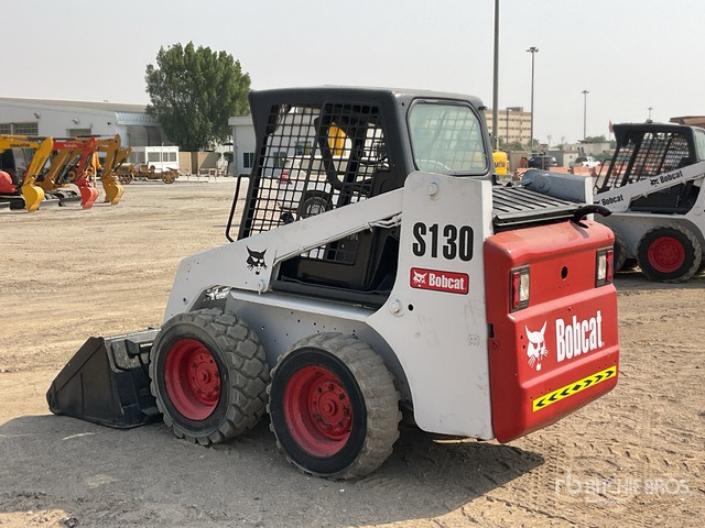 Bobcat S130 - Міні-навантажувач: фото 3 Bobcat S130 - Міні-навантажувач: фото 3