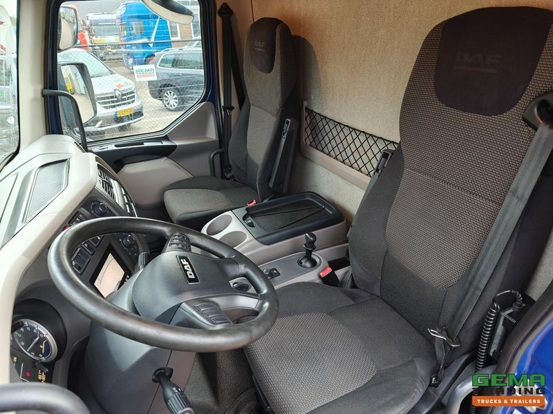 Автовоз вантажівка DAF LF 180 FA 4x2 Dagcab Euro6C - Oprijwagen/Machine transporter 5.3m + Lier 5900kg - Trekhaak - 09/2026 APK - NieuweOPbouw!: фото 6 Автовоз вантажівка DAF LF 180 FA 4x2 Dagcab Euro6C - Oprijwagen/Machine transporter 5.3m + Lier 5900kg - Trekhaak - 09/2026 APK - NieuweOPbouw!: фото 6