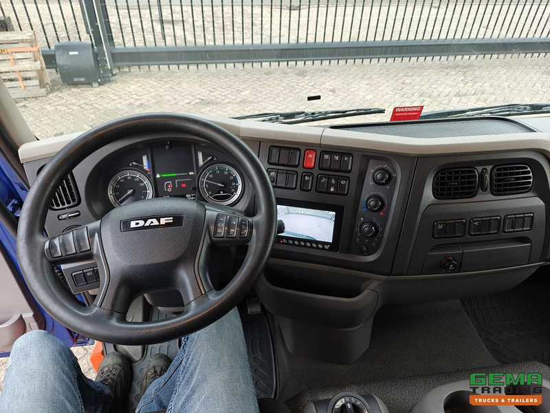 Автовоз вантажівка DAF LF 180 FA 4x2 Dagcab Euro6C - Oprijwagen/Machine transporter 5.3m + Lier 5900kg - Trekhaak - 09/2026 APK - NieuweOPbouw!: фото 17 Автовоз вантажівка DAF LF 180 FA 4x2 Dagcab Euro6C - Oprijwagen/Machine transporter 5.3m + Lier 5900kg - Trekhaak - 09/2026 APK - NieuweOPbouw!: фото 17