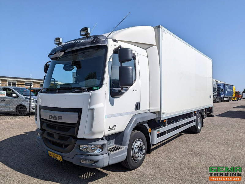 DAF LF 210 FA 4x2 Slaapcab Euro6 - Koelbak 5.5M + Konvekta/Solar-Koeler + Laadklep 1500KG - Zijdeur - Рефрижератор вантажівка: фото 1 DAF LF 210 FA 4x2 Slaapcab Euro6 - Koelbak 5.5M + Konvekta/Solar-Koeler + Laadklep 1500KG - Zijdeur - Рефрижератор вантажівка: фото 1