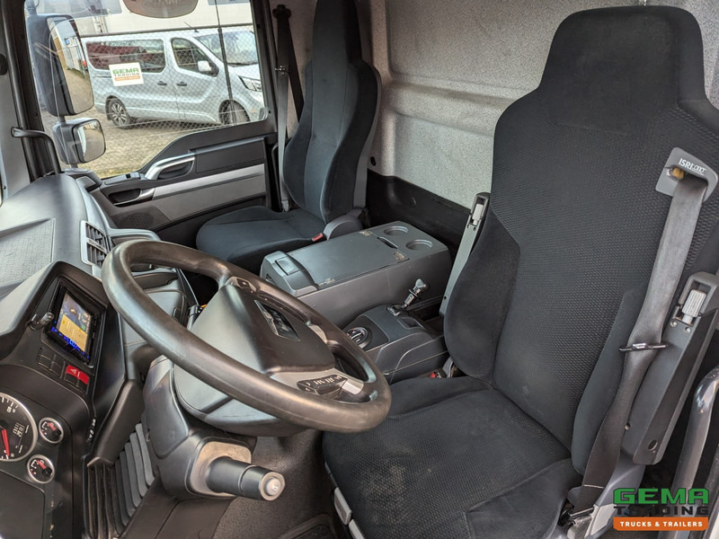MAN TGL 12.220 4x2 Daycab Euro6 - SchuifzeilenBak 7.2M + Laadklep 2000kg - Rongpotten - Zijdeuren - Тентована вантажівка: фото 5 MAN TGL 12.220 4x2 Daycab Euro6 - SchuifzeilenBak 7.2M + Laadklep 2000kg - Rongpotten - Zijdeuren - Тентована вантажівка: фото 5
