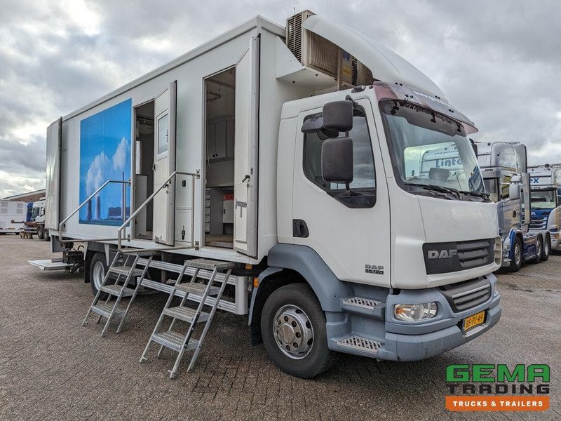 DAF FA LF55.180 4x2 Daycab 15T Euro4 Mobile Office / Camper / Workshop - Manual - Airco - Dhollandia Laadklep 1500KG - 150.000KM (V690) - Вантажівка: фото 1 DAF FA LF55.180 4x2 Daycab 15T Euro4 Mobile Office / Camper / Workshop - Manual - Airco - Dhollandia Laadklep 1500KG - 150.000KM (V690) - Вантажівка: фото 1