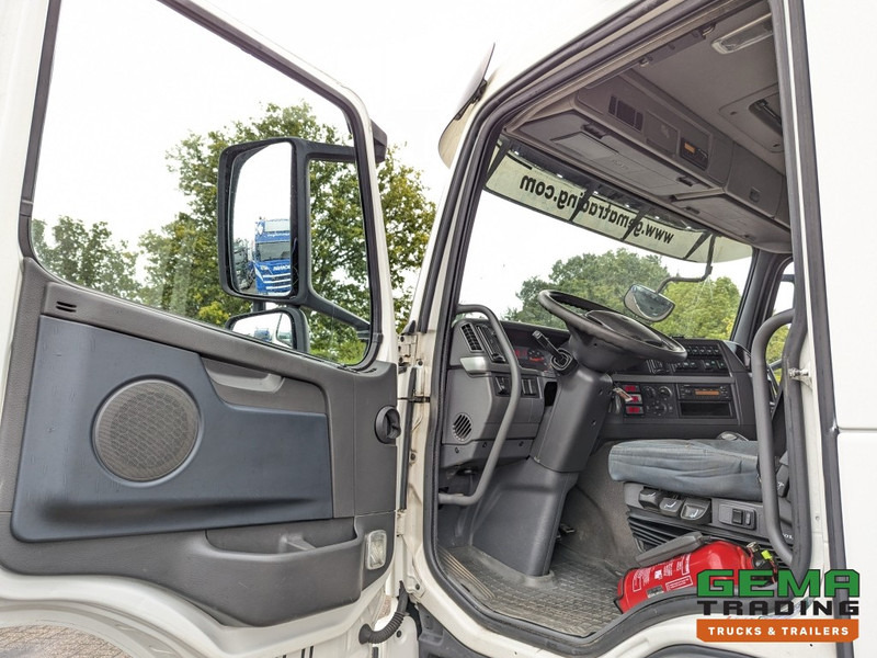Рефрижератор вантажівка Volvo FM330 4x2 Daycab Euro5 KuikenBak 8.2m + Webasto Heater + Dhollandia 2000KG (V799): фото 14