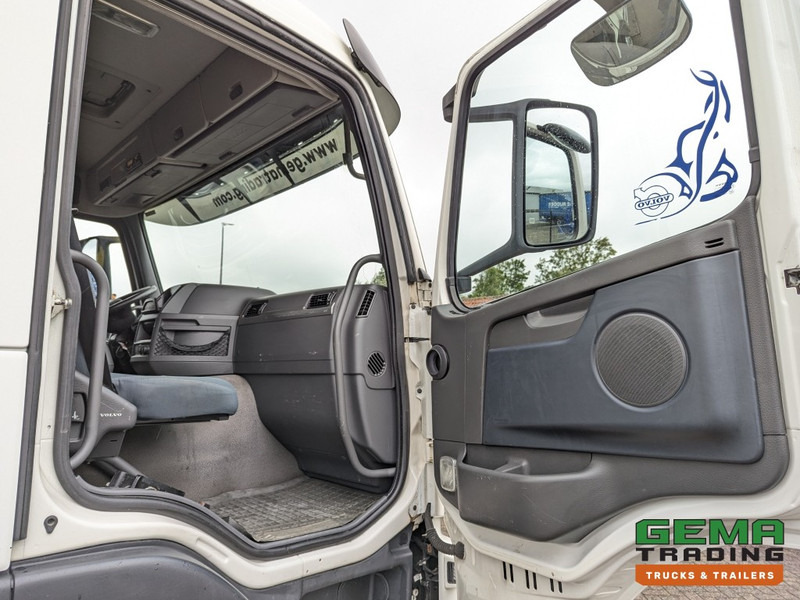 Рефрижератор вантажівка Volvo FM330 4x2 Daycab Euro5 KuikenBak 8.2m + Webasto Heater + Dhollandia 2000KG (V799): фото 15