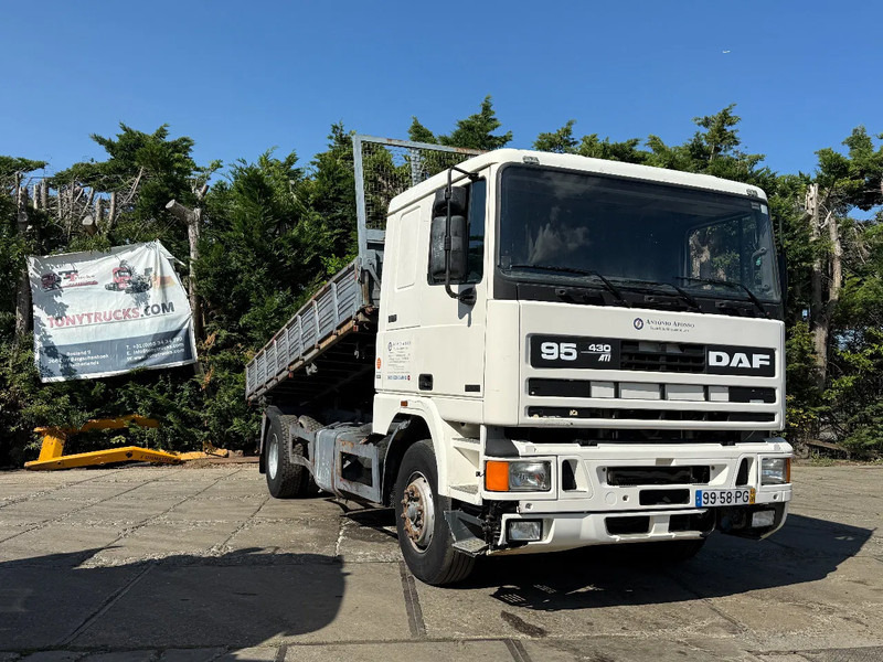 DAF 95.430 ATI 4X2 Tipper SPRING/AIR ZF MAN GEARBOX - Самоскид вантажівка: фото 1 DAF 95.430 ATI 4X2 Tipper SPRING/AIR ZF MAN GEARBOX - Самоскид вантажівка: фото 1