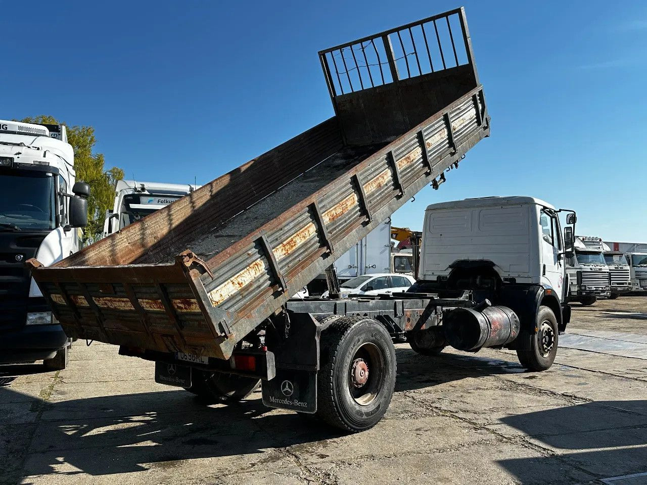 Mercedes-Benz SK 1733 V6 4X2 Tipper Spring/Spring EPS Manual G - Самоскид вантажівка: фото 4 Mercedes-Benz SK 1733 V6 4X2 Tipper Spring/Spring EPS Manual G - Самоскид вантажівка: фото 4