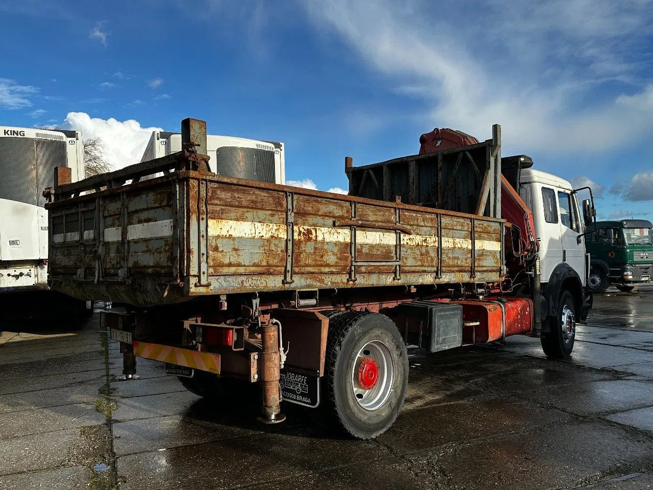 Mercedes-Benz SK 1935 V8 4X2 Tipper Spring/Spring AMCO V825 9T Mercedes-Benz SK 1935 V8 4X2 Tipper Spring/Spring AMCO V825 9T - Самоскид вантажівка, Вантажівка з маніпулятором: фото 4 Mercedes-Benz SK 1935 V8 4X2 Tipper Spring/Spring AMCO V825 9T Mercedes-Benz SK 1935 V8 4X2 Tipper Spring/Spring AMCO V825 9T - Самоскид вантажівка, Вантажівка з маніпулятором: фото 4