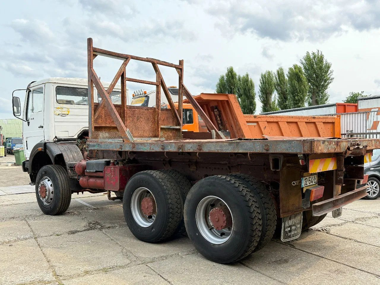 Mercedes-Benz SK 2628 V8 6X6 Platform Spring/Spring Manual gea - Бортова вантажівка/ Платформа: фото 3 Mercedes-Benz SK 2628 V8 6X6 Platform Spring/Spring Manual gea - Бортова вантажівка/ Платформа: фото 3