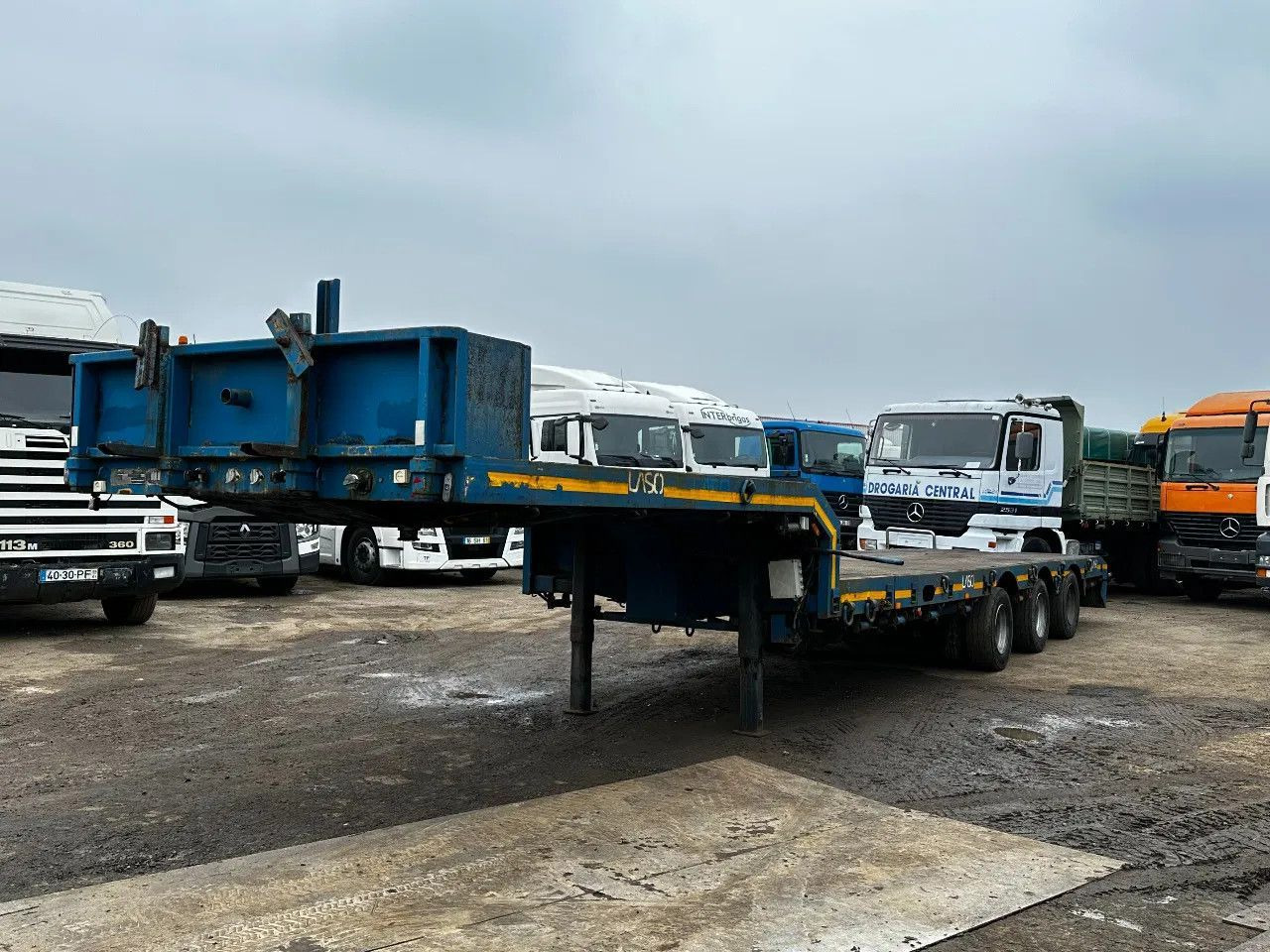 Nooteboom OSD-44 3 Axle lowloader Extandable 44Ton Nooteboom OSD-44 3 Axle lowloader Extandable 44Ton - Низькорамна платформа напівпричіп: фото 1 Nooteboom OSD-44 3 Axle lowloader Extandable 44Ton Nooteboom OSD-44 3 Axle lowloader Extandable 44Ton - Низькорамна платформа напівпричіп: фото 1
