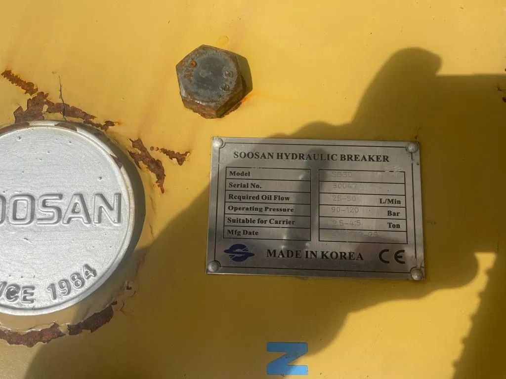 Soosan SB30 Hydraulic Breaker Skid steer Soosan SB30 Hydraulic Breaker Skid steer - Гідравлічний молот в категорії Будівельна техніка: фото 5 Soosan SB30 Hydraulic Breaker Skid steer Soosan SB30 Hydraulic Breaker Skid steer - Гідравлічний молот в категорії Будівельна техніка: фото 5