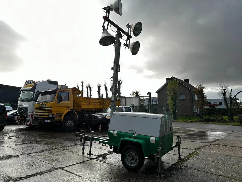 Terex AL4050 Towerlight 4X1000 Watt Lights - Освітлювальна вежа: фото 4 Terex AL4050 Towerlight 4X1000 Watt Lights - Освітлювальна вежа: фото 4