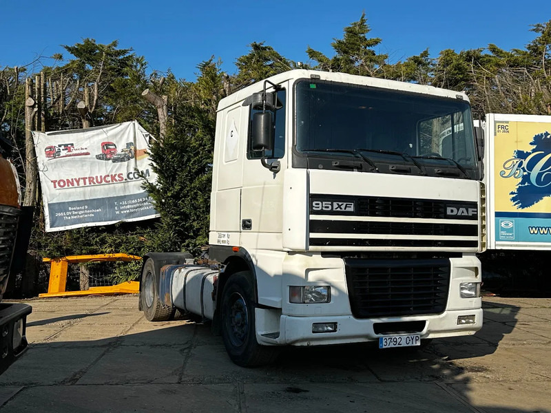 DAF XF 95.380 4X2 Tractor-unit Spring/Air ZF Manual Euro2 PTO - Тягач: фото 1 DAF XF 95.380 4X2 Tractor-unit Spring/Air ZF Manual Euro2 PTO - Тягач: фото 1