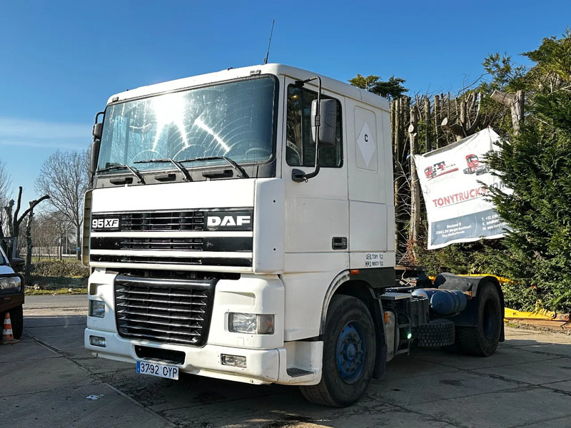 DAF XF 95.380 4X2 Tractor-unit Spring/Air ZF Manual Euro2 PTO - Тягач: фото 2 DAF XF 95.380 4X2 Tractor-unit Spring/Air ZF Manual Euro2 PTO - Тягач: фото 2