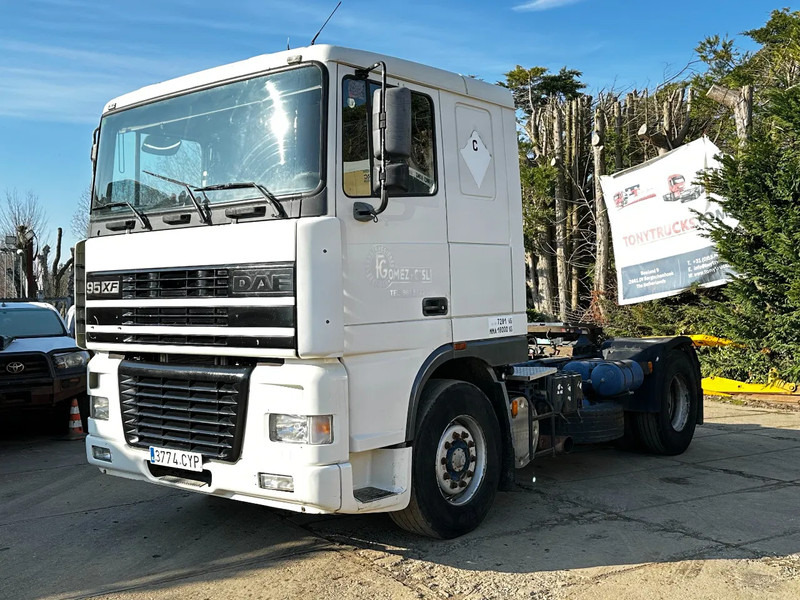 DAF XF 95.380 4X2 Tractor-unit Spring/Air ZF Manual Euro2 PTO - Тягач: фото 2 DAF XF 95.380 4X2 Tractor-unit Spring/Air ZF Manual Euro2 PTO - Тягач: фото 2
