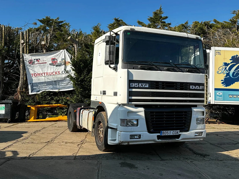 DAF XF 95.380 4X2 Tractor-unit Spring/Air ZF Manual Euro2 PTO - Тягач: фото 1 DAF XF 95.380 4X2 Tractor-unit Spring/Air ZF Manual Euro2 PTO - Тягач: фото 1