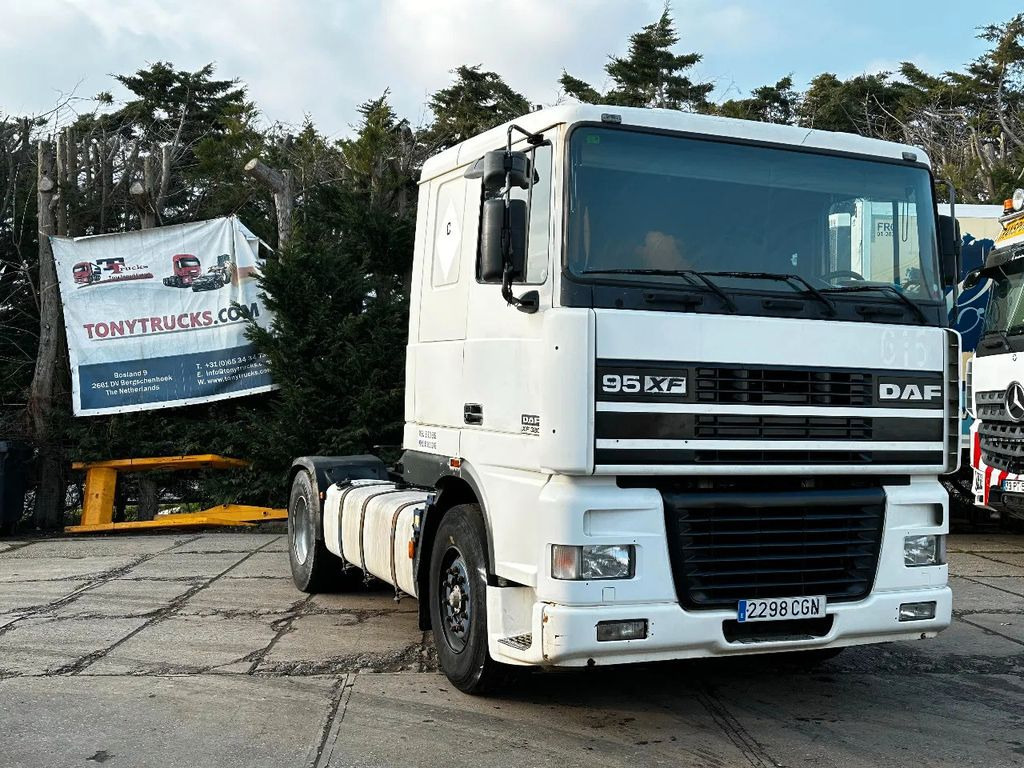 DAF XF 95.380 4X2 Tractor-unit Spring/Air ZF Manual - Тягач: фото 1 DAF XF 95.380 4X2 Tractor-unit Spring/Air ZF Manual - Тягач: фото 1