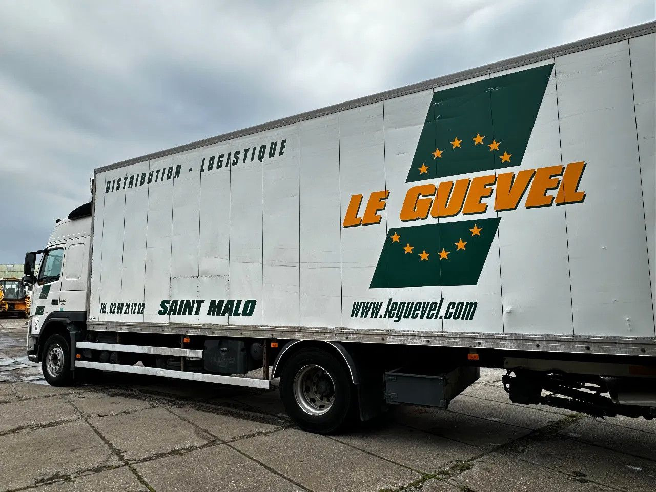 Volvo FM 330 4X2 BOX Spring/Air EURO5 Double Airco Ret - Вантажівка з закритим кузовом: фото 3 Volvo FM 330 4X2 BOX Spring/Air EURO5 Double Airco Ret - Вантажівка з закритим кузовом: фото 3