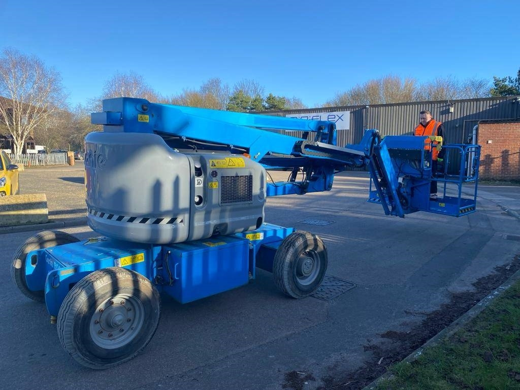 Genie Z 45/25 J BI - Колінчастий підйомник: фото 2 Genie Z 45/25 J BI - Колінчастий підйомник: фото 2