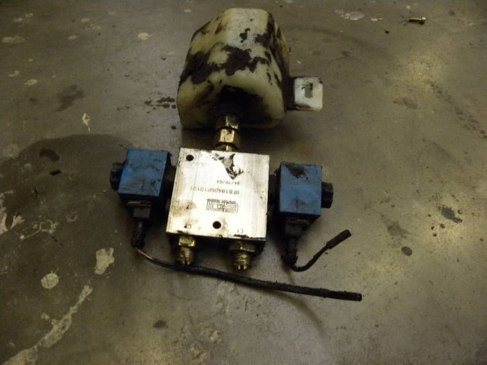 Control valve for Om Pimespo TSX20 - Гідравлічний клапан в категорії Вантажно-розвантажувальна техніка: фото 2 Control valve for Om Pimespo TSX20 - Гідравлічний клапан в категорії Вантажно-розвантажувальна техніка: фото 2