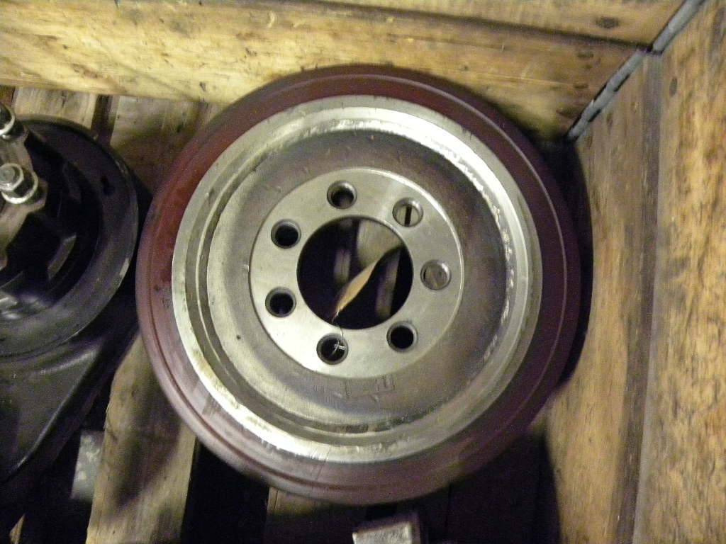 Drive wheel for Caterpillar - Рульове управління в категорії Вантажно-розвантажувальна техніка: фото 1 Drive wheel for Caterpillar - Рульове управління в категорії Вантажно-розвантажувальна техніка: фото 1