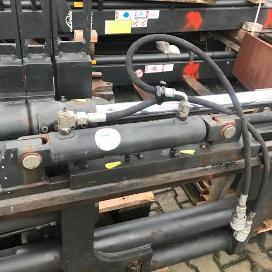 Dürwen Triple pallet handler - Вила в категорії Вантажно-розвантажувальна техніка: фото 4 Dürwen Triple pallet handler - Вила в категорії Вантажно-розвантажувальна техніка: фото 4
