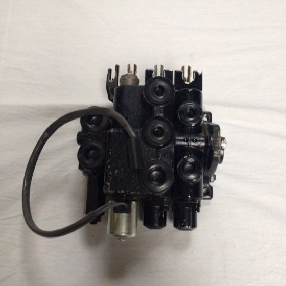 Hydraulic control valve for Caterpillar / Mitsubishi - Гідравлічний клапан в категорії Вантажно-розвантажувальна техніка: фото 1 Hydraulic control valve for Caterpillar / Mitsubishi - Гідравлічний клапан в категорії Вантажно-розвантажувальна техніка: фото 1