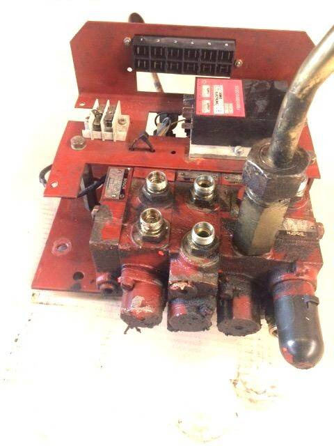 Hydraulic control valve for Linde E15, Series 324 - Гідравлічний клапан в категорії Вантажно-розвантажувальна техніка: фото 1 Hydraulic control valve for Linde E15, Series 324 - Гідравлічний клапан в категорії Вантажно-розвантажувальна техніка: фото 1